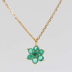 Dije Flor Oro Amarillo y Esmeraldas