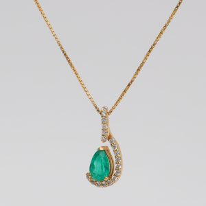 Dije Oro Amarillo y Esmeralda