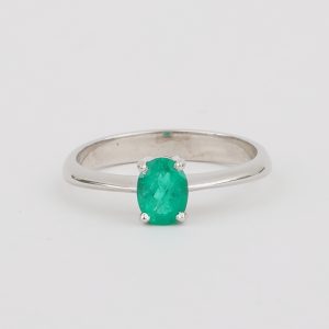 Anillo Oro Blanco y Esmeralda