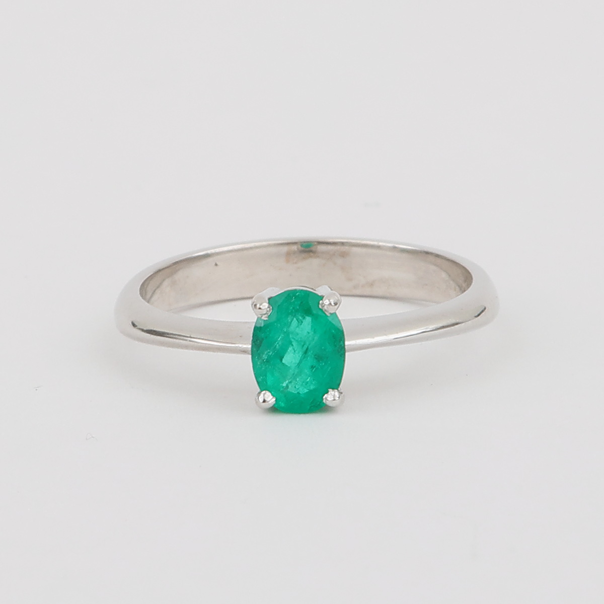 Anillo Oro Blanco y Esmeralda