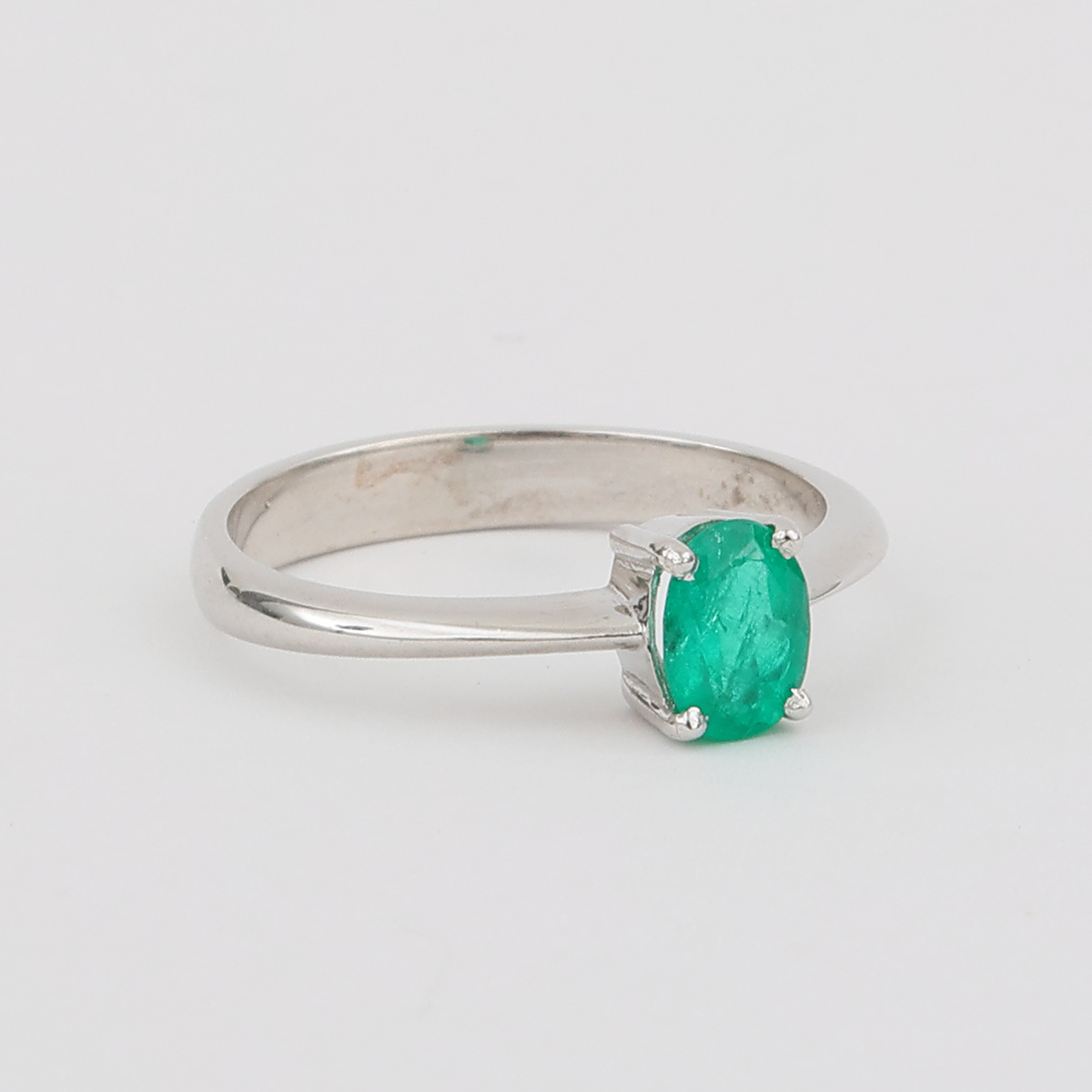 Anillo Oro Blanco y Esmeralda - Imagen 4